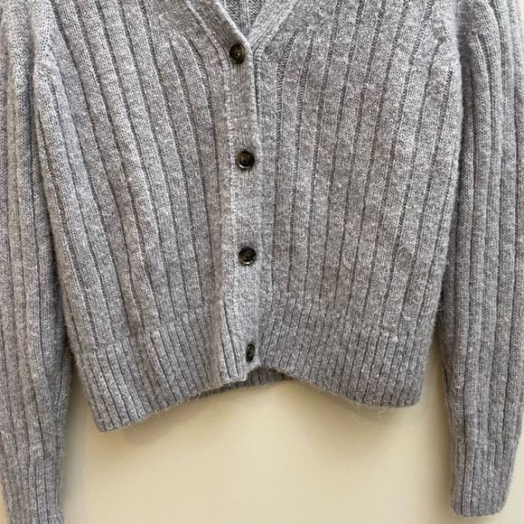 Banana Republic Womens M Mitzi Cropped Ribbed Cardigan Sweater Wool Alpaca Gray - Picture 3 of 10